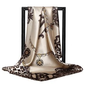 Women's Fashion Chain And Leopard Pattern Square Scarf